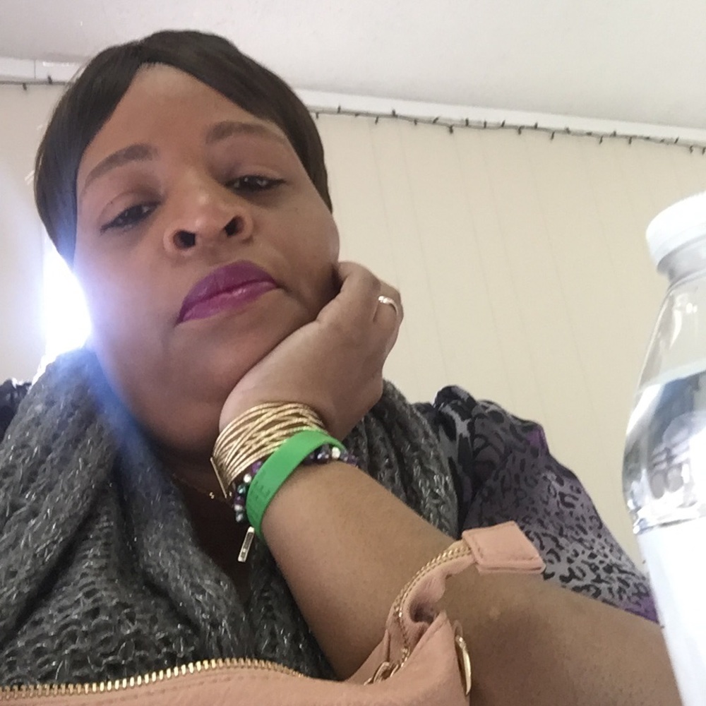 Meet your Posher, Akiesha